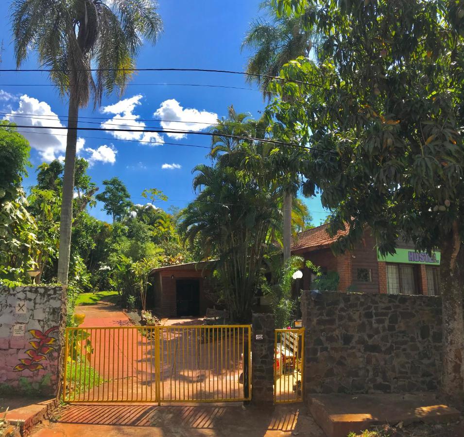 Garden Stone Hostel Puerto Iguazu Luaran gambar