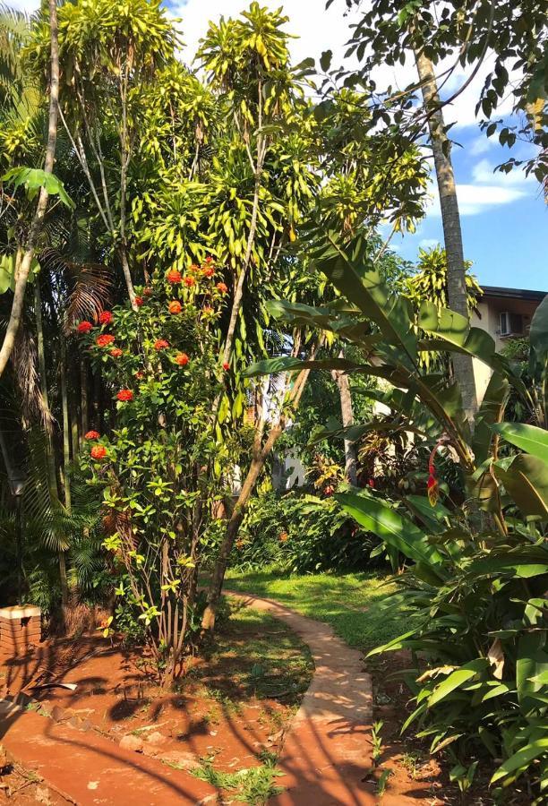 Garden Stone Hostel Puerto Iguazu Luaran gambar