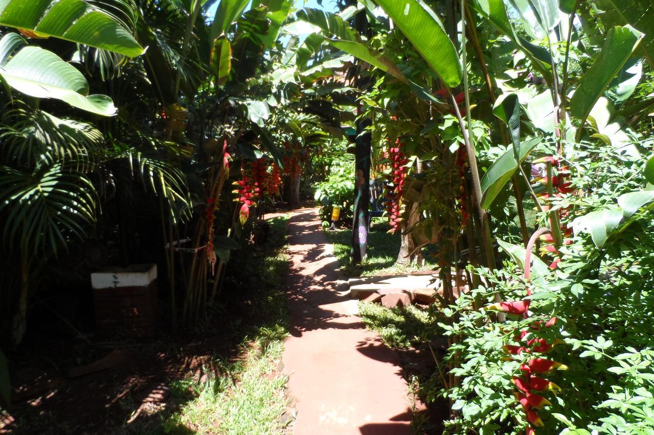 Garden Stone Hostel Puerto Iguazu Luaran gambar