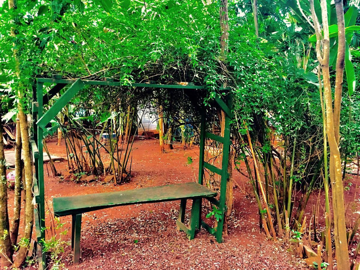 Garden Stone Hostel Puerto Iguazu Luaran gambar